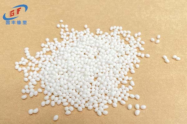 tpe軟膠和pvc哪個(gè)貴，兩者創(chuàng)造的價(jià)值大相徑庭沒有可比性
